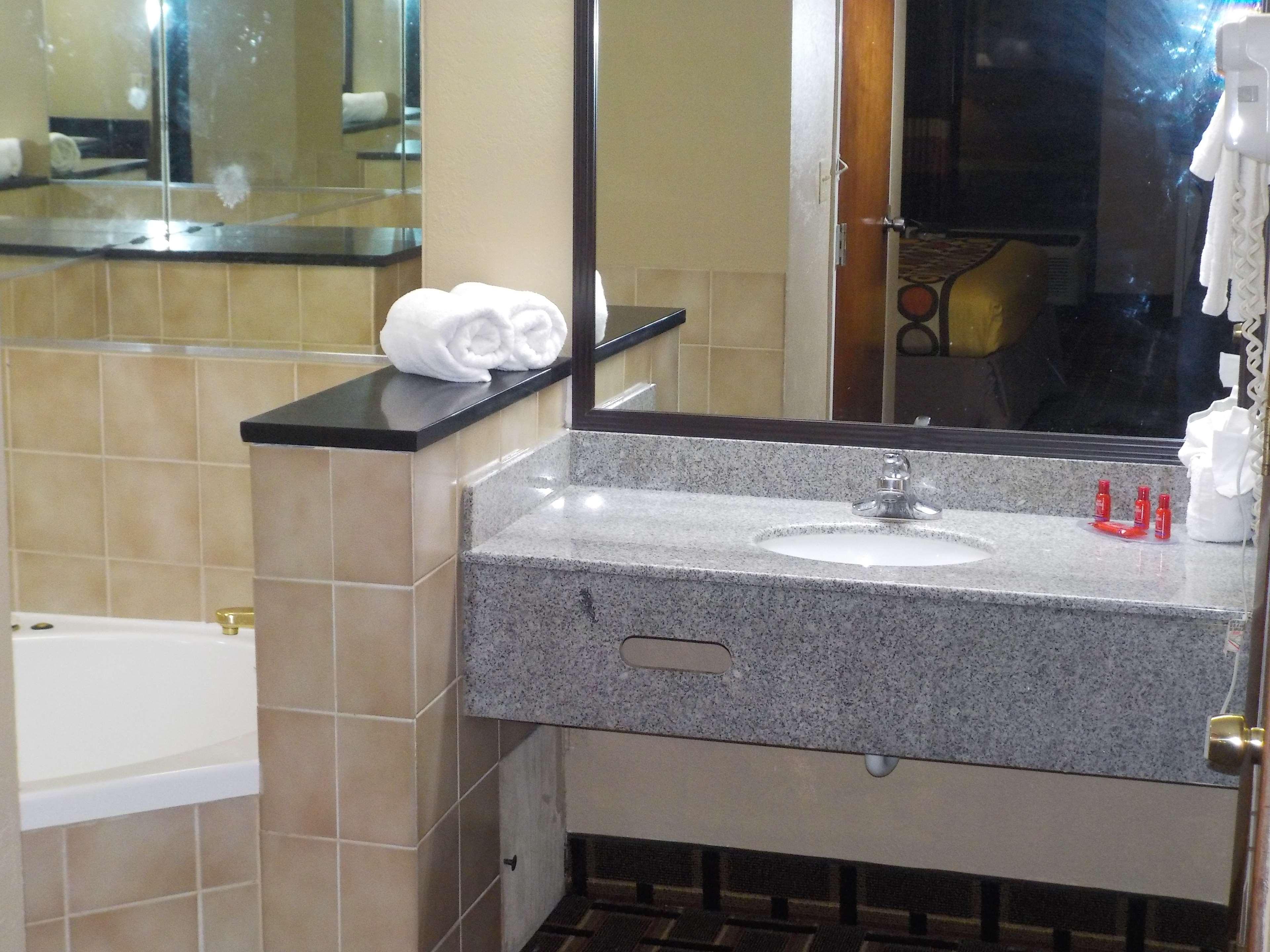 Surestay Hotel By Best Western Lenoir City Dış mekan fotoğraf